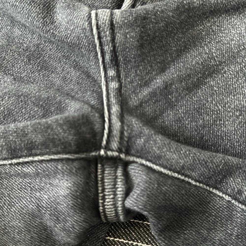 ARITZIA DENIM FORUM Lola High Rise Skinny Jeans 26L Black Rinsed Frayed Hem 25W - Picture 11 of 11